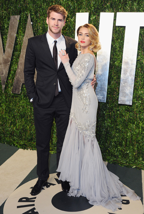 Miley Cyrus S Wedding Postponed Weddingdates Blog
