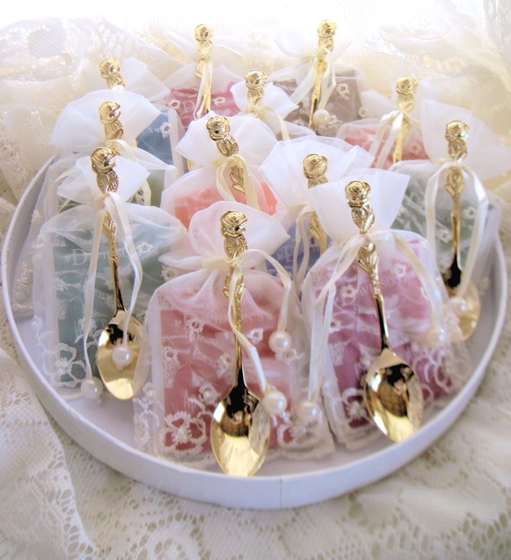 Diy Wedding Favours Weddingdates Blog Weddingdates Co Uk