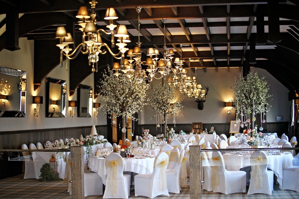 5 Beautifully Elegant & Timeless Manor House Wedding Venues