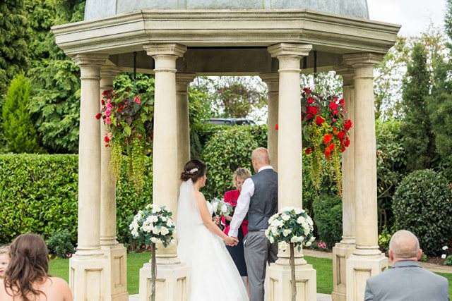 Rogerthorpe Manor Hotel